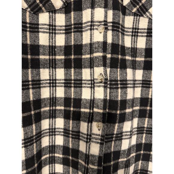 White Birch Black and White Flannel with raw hem Size Mi - Picture 2 of 7